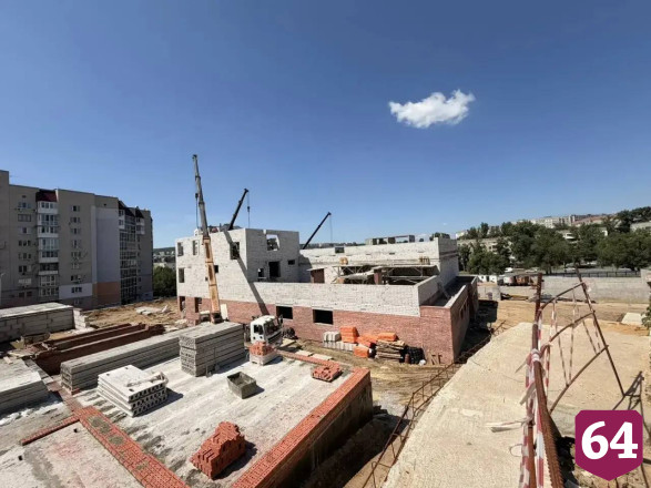 В школе на 1100 мест в Молодежном начали сооружать бассейн